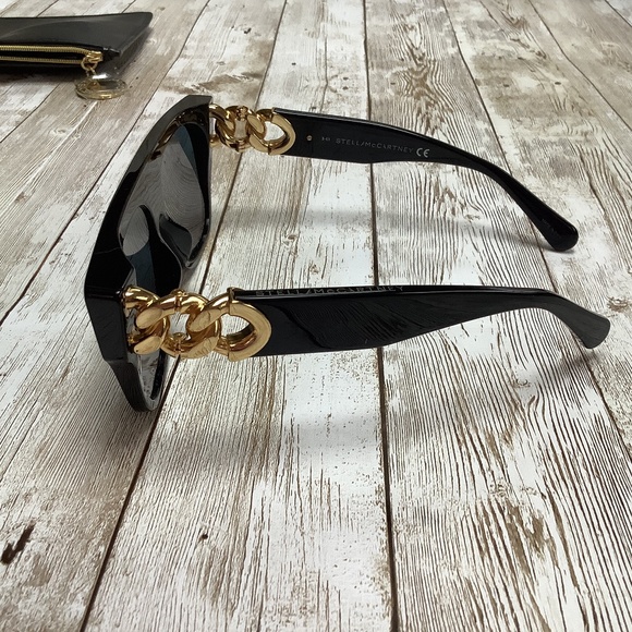 Stella McCartney Falabella Chain Square Flat Sunglasses Black Gold main image 8